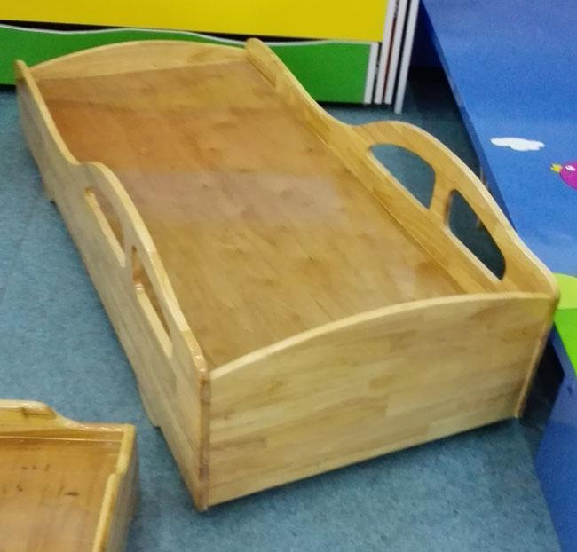 A mobília da sala de aula das crianças, jardim de infância preside o pré-escolar para a cama da madeira maciça com OEM/ODM